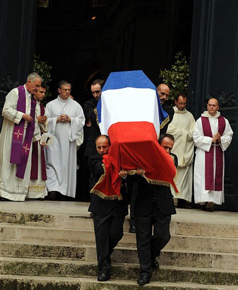 Yves Saint Laurent's funeral held in Paris 